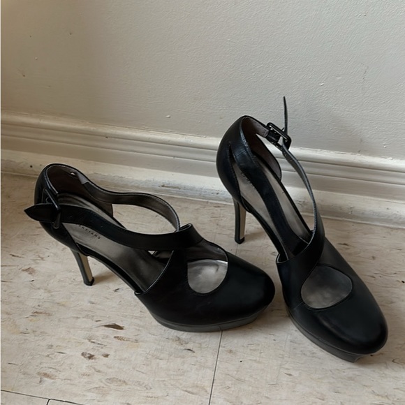 Vintage GUESS by Marciano leather stilettos! - Picture 3 of 3